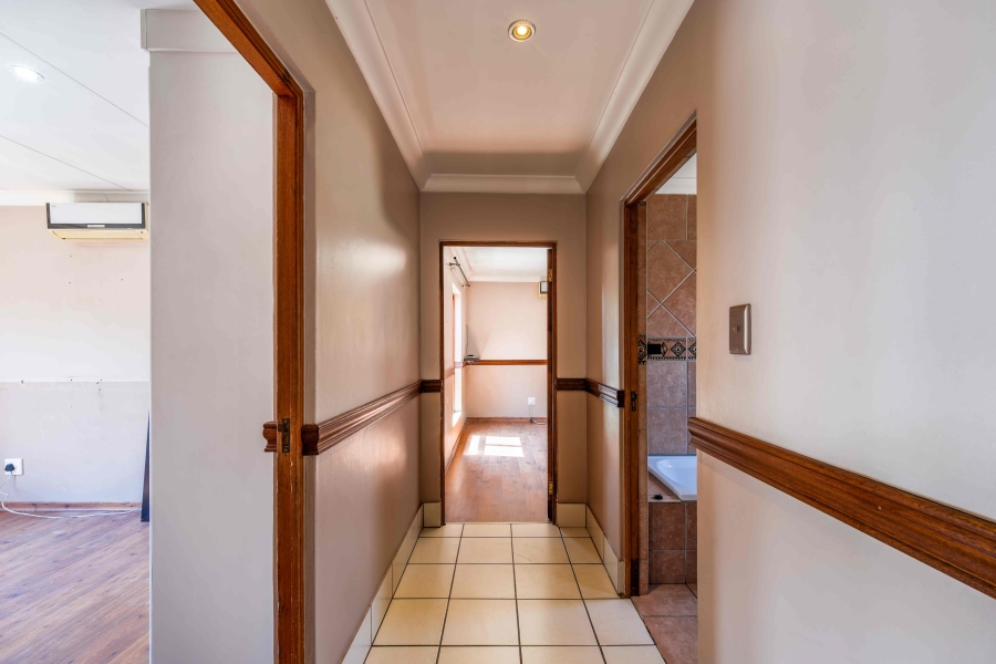 3 Bedroom Property for Sale in Faerie Glen Gauteng