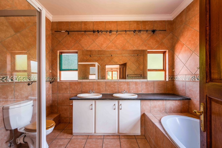 3 Bedroom Property for Sale in Faerie Glen Gauteng