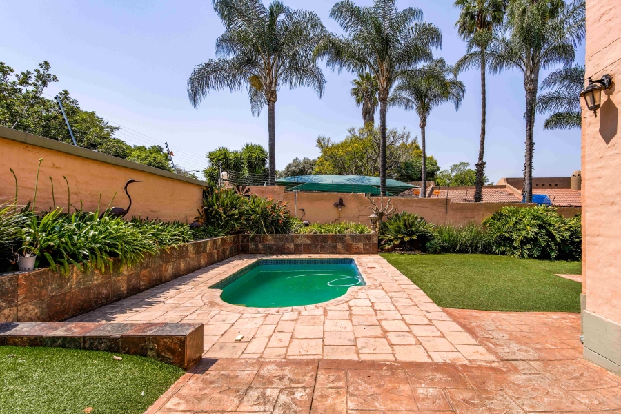 3 Bedroom Property for Sale in Faerie Glen Gauteng