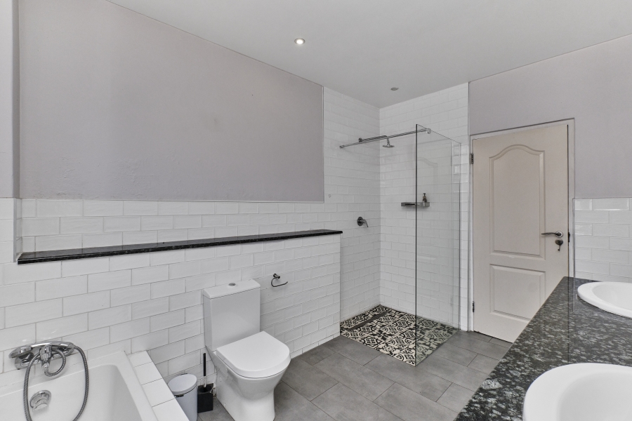 3 Bedroom Property for Sale in Bryanston East Gauteng