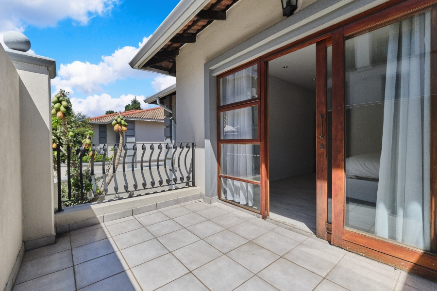 3 Bedroom Property for Sale in Bryanston East Gauteng