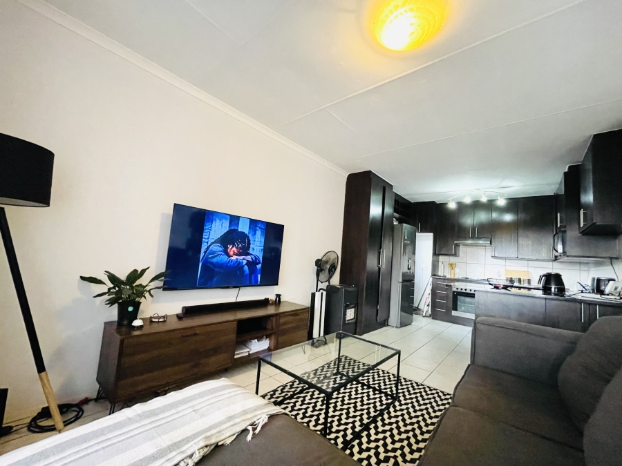 2 Bedroom Property for Sale in Noordwyk Gauteng