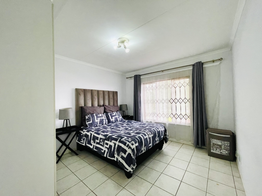 2 Bedroom Property for Sale in Noordwyk Gauteng