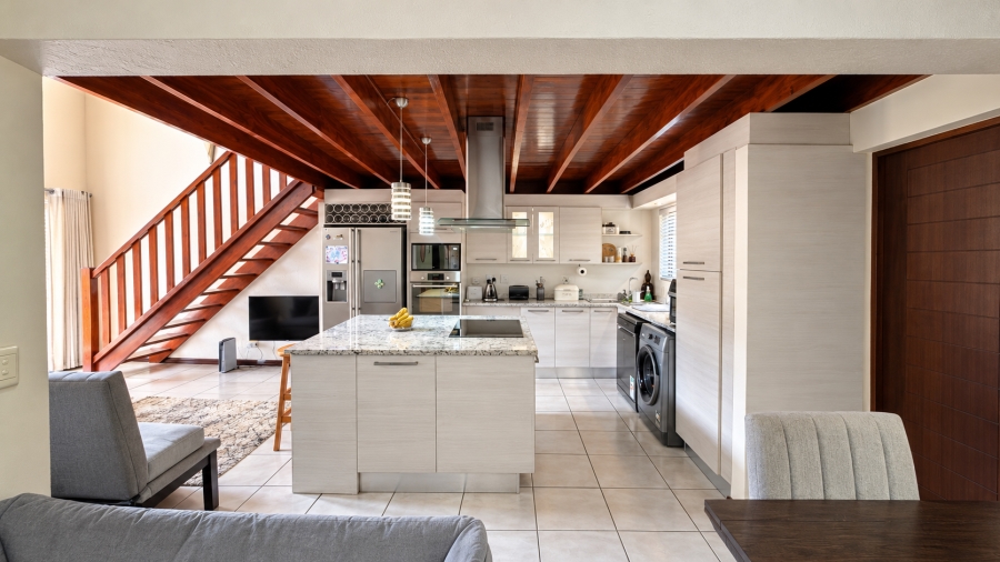 2 Bedroom Property for Sale in Pineslopes Gauteng