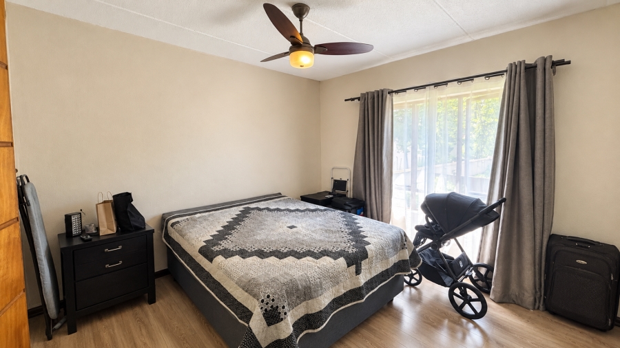 2 Bedroom Property for Sale in Pineslopes Gauteng