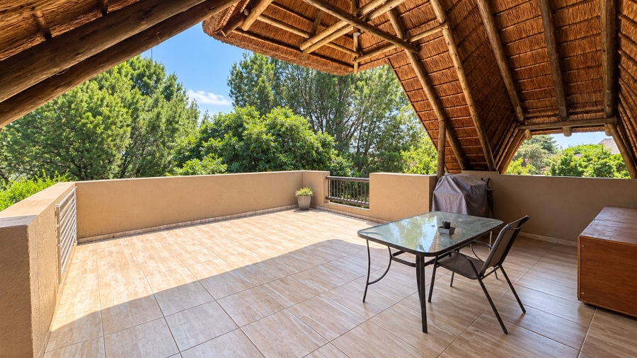 2 Bedroom Property for Sale in Pineslopes Gauteng