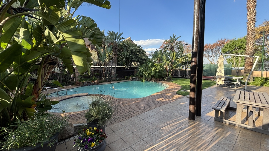 2 Bedroom Property for Sale in Pineslopes Gauteng