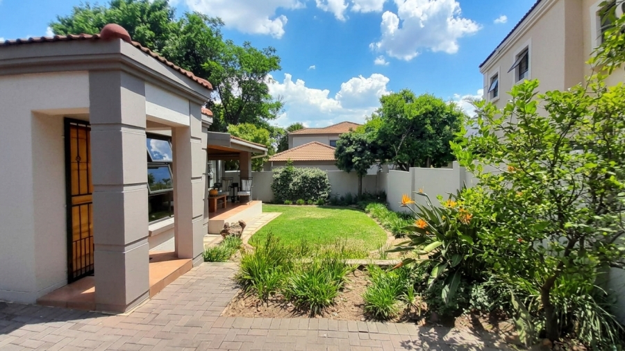 3 Bedroom Property for Sale in Douglasdale Gauteng
