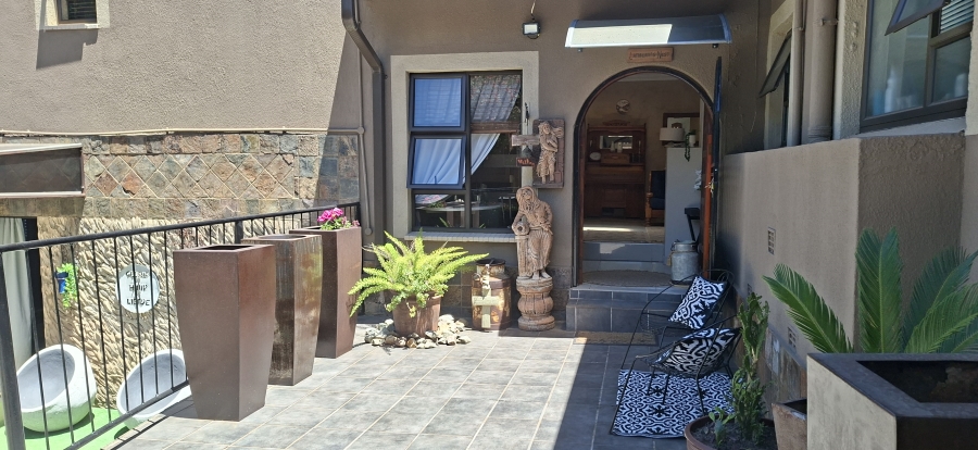 5 Bedroom Property for Sale in Kenmare Gauteng