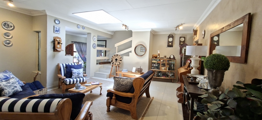 5 Bedroom Property for Sale in Kenmare Gauteng