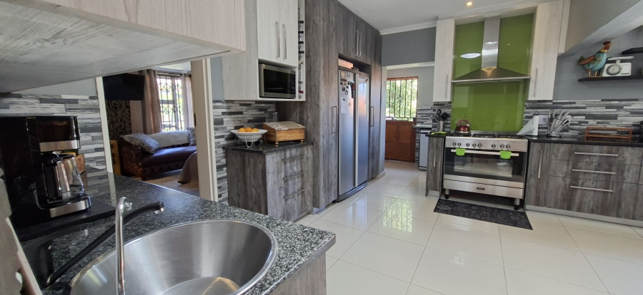5 Bedroom Property for Sale in Kenmare Gauteng