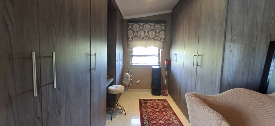 5 Bedroom Property for Sale in Kenmare Gauteng