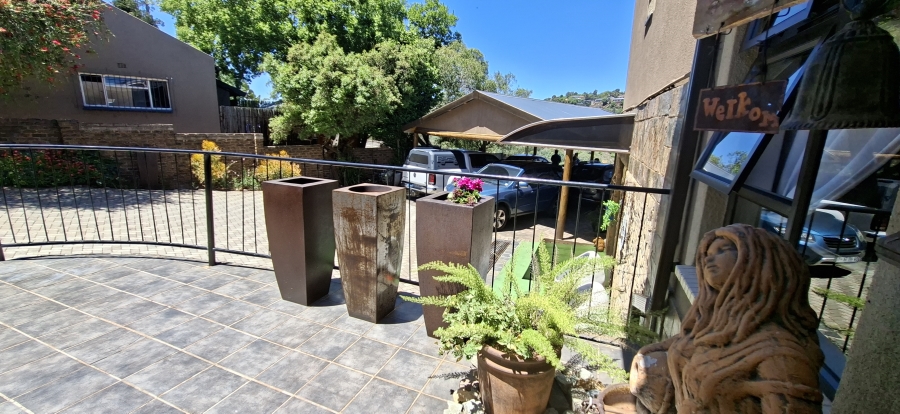 5 Bedroom Property for Sale in Kenmare Gauteng
