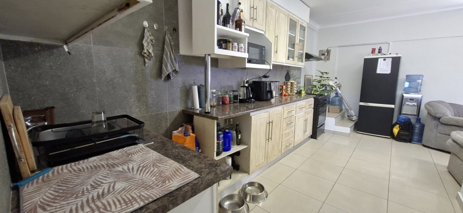 5 Bedroom Property for Sale in Kenmare Gauteng