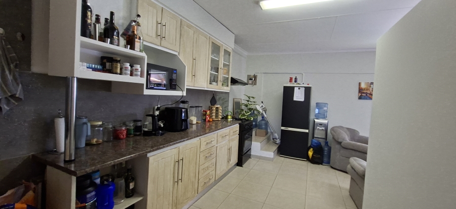 5 Bedroom Property for Sale in Kenmare Gauteng