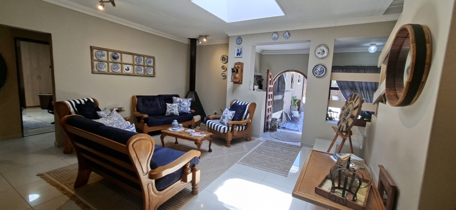 5 Bedroom Property for Sale in Kenmare Gauteng
