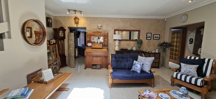 5 Bedroom Property for Sale in Kenmare Gauteng
