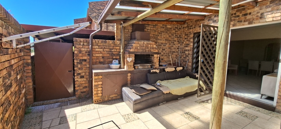 3 Bedroom Property for Sale in Silverfields Gauteng
