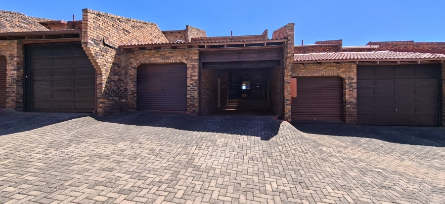3 Bedroom Property for Sale in Silverfields Gauteng