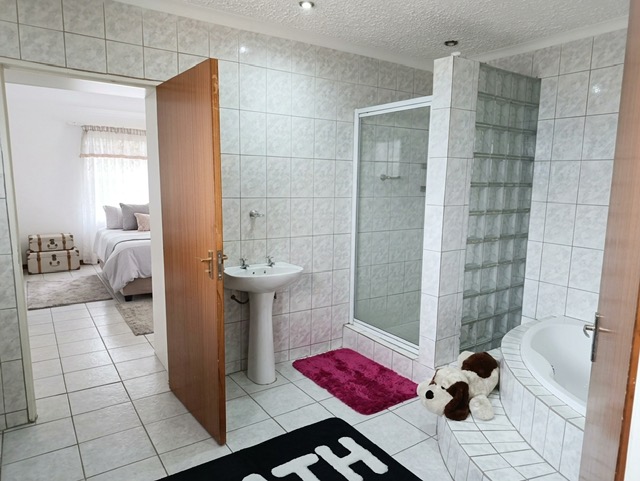 4 Bedroom Property for Sale in Townsview Gauteng