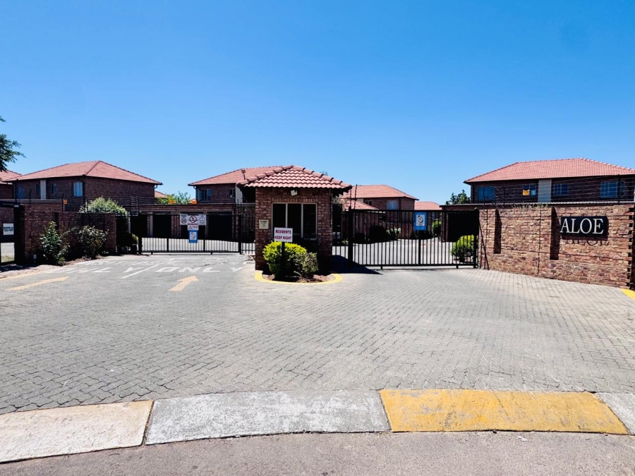 3 Bedroom Property for Sale in Annlin Gauteng