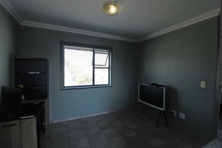 2 Bedroom Property for Sale in Noordwyk Gauteng