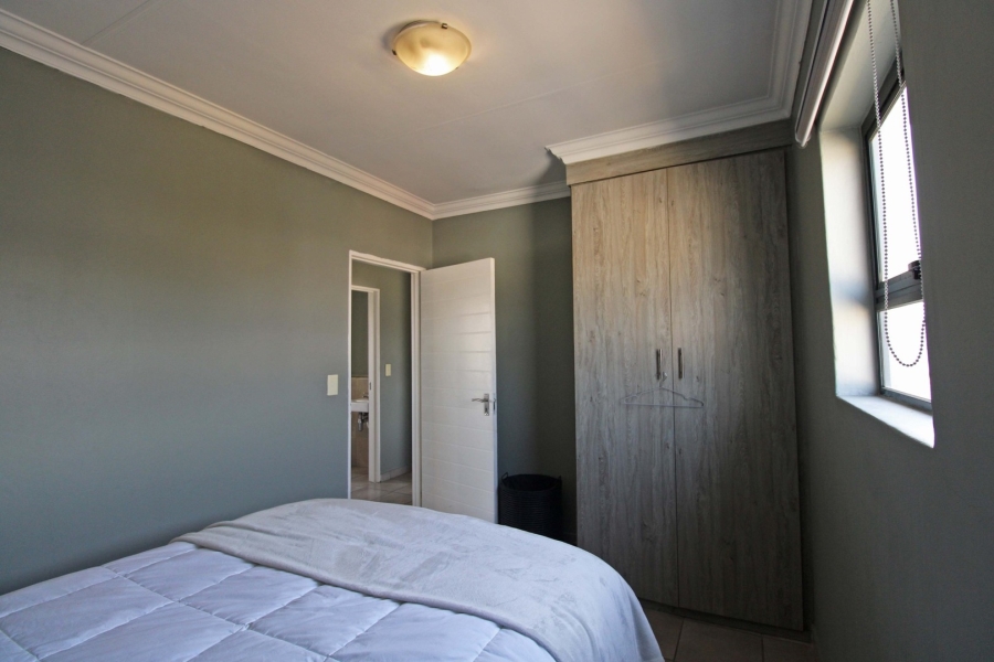 2 Bedroom Property for Sale in Noordwyk Gauteng