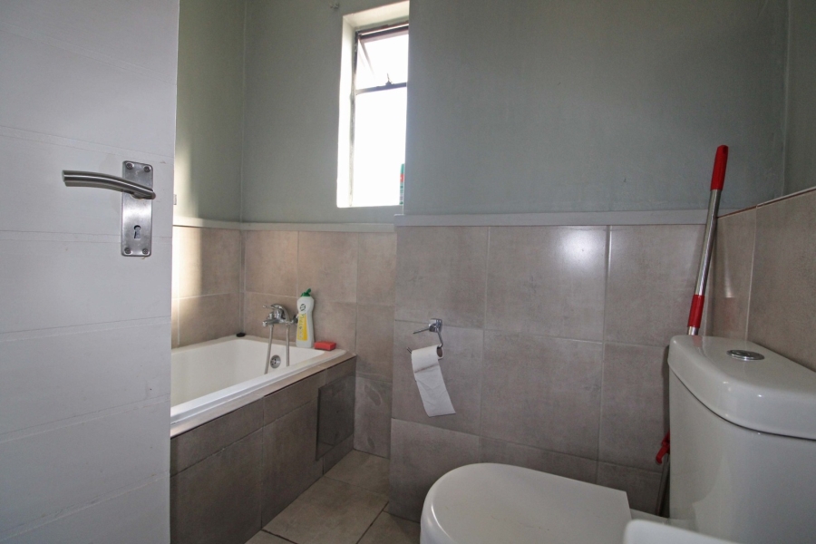 2 Bedroom Property for Sale in Noordwyk Gauteng