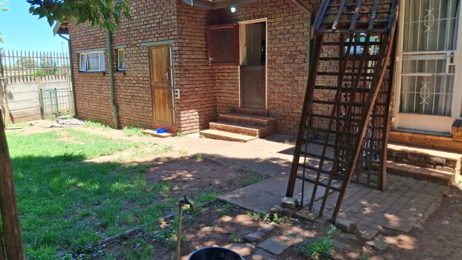 3 Bedroom Property for Sale in Verwoerdpark Gauteng
