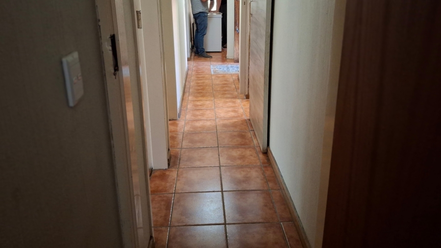 3 Bedroom Property for Sale in Verwoerdpark Gauteng