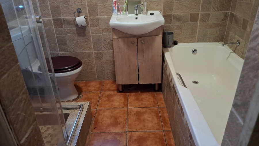3 Bedroom Property for Sale in Verwoerdpark Gauteng