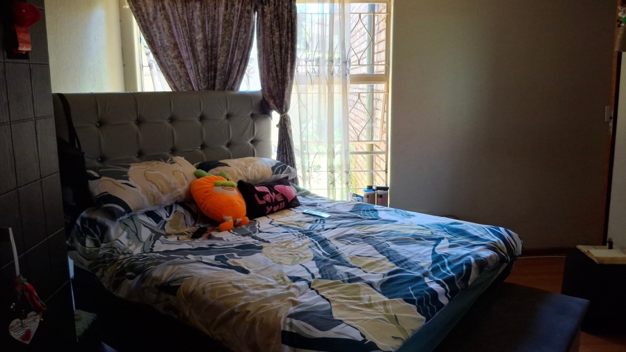 3 Bedroom Property for Sale in Verwoerdpark Gauteng