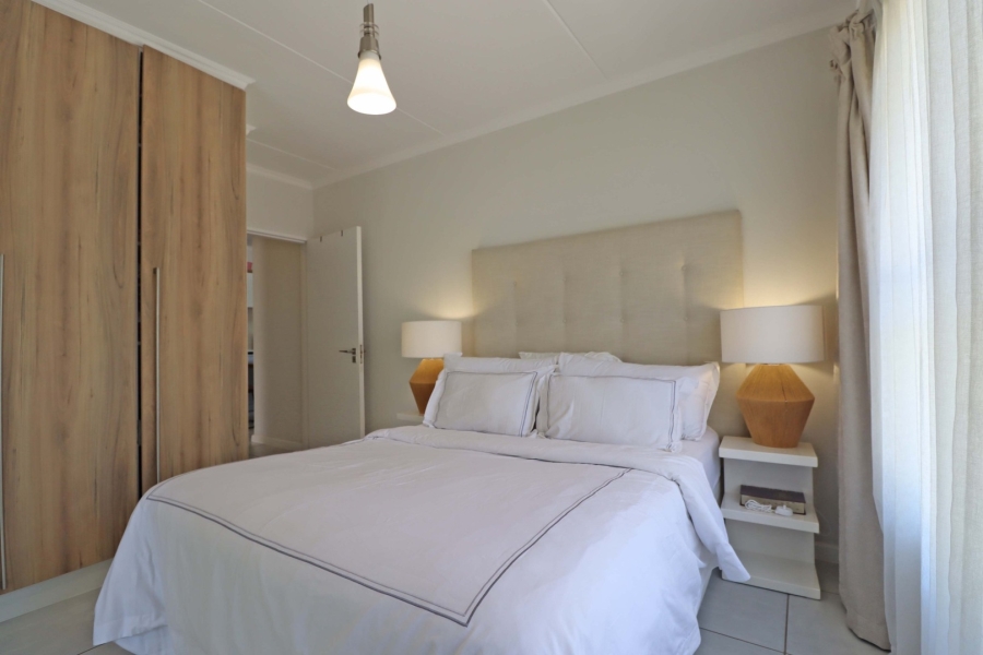 2 Bedroom Property for Sale in Crowthorne AH Gauteng