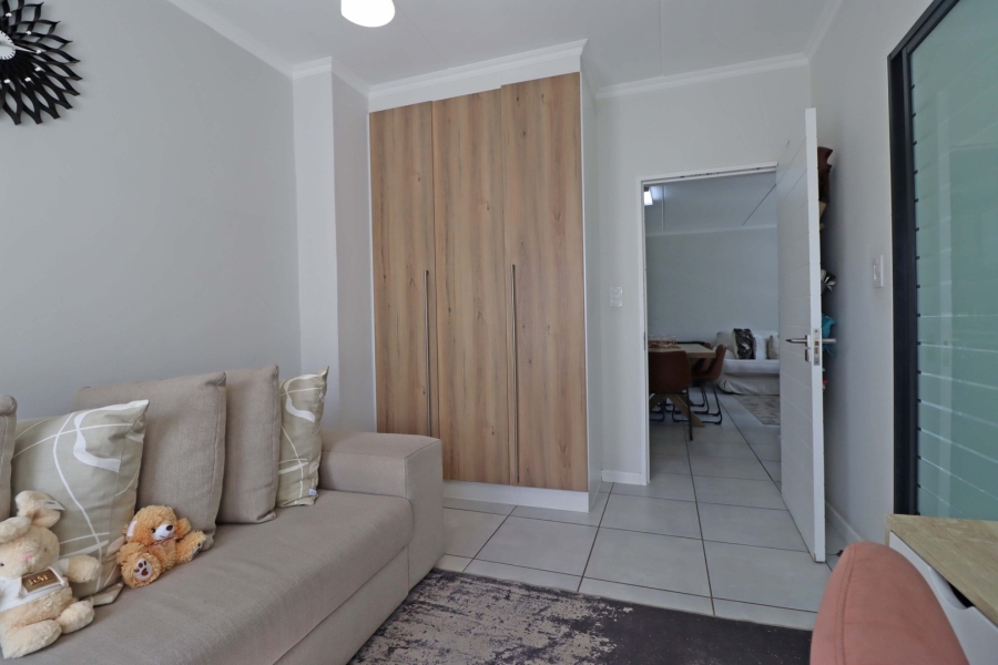 2 Bedroom Property for Sale in Crowthorne AH Gauteng