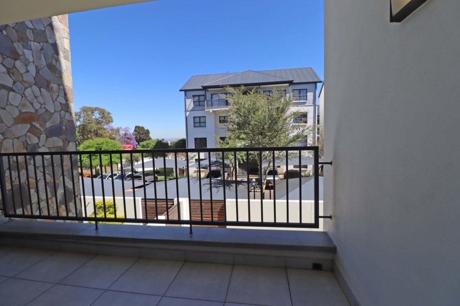 2 Bedroom Property for Sale in Crowthorne AH Gauteng
