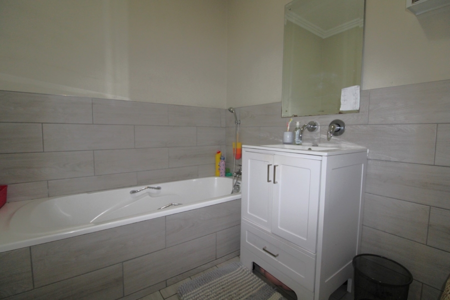 2 Bedroom Property for Sale in Rivonia Gauteng
