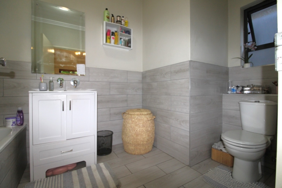 2 Bedroom Property for Sale in Rivonia Gauteng