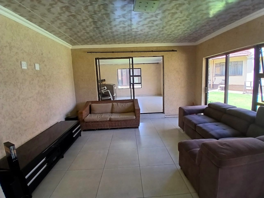 To Let 4 Bedroom Property for Rent in Kempton Park Ext 4 Gauteng