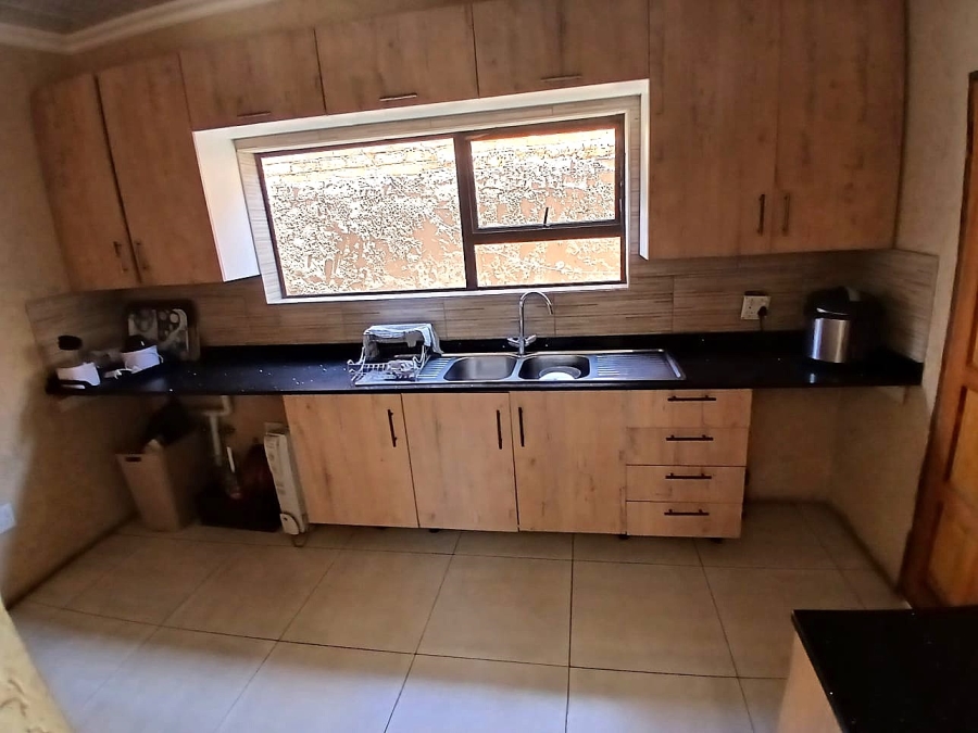 To Let 4 Bedroom Property for Rent in Kempton Park Ext 4 Gauteng