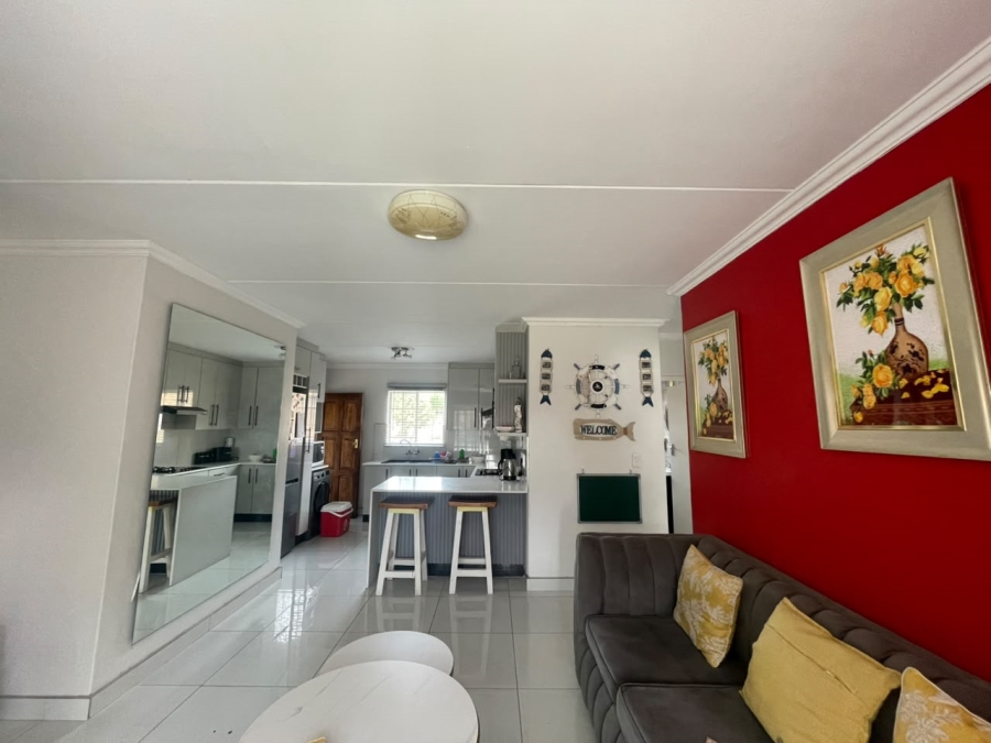 To Let 2 Bedroom Property for Rent in Noordwyk Gauteng