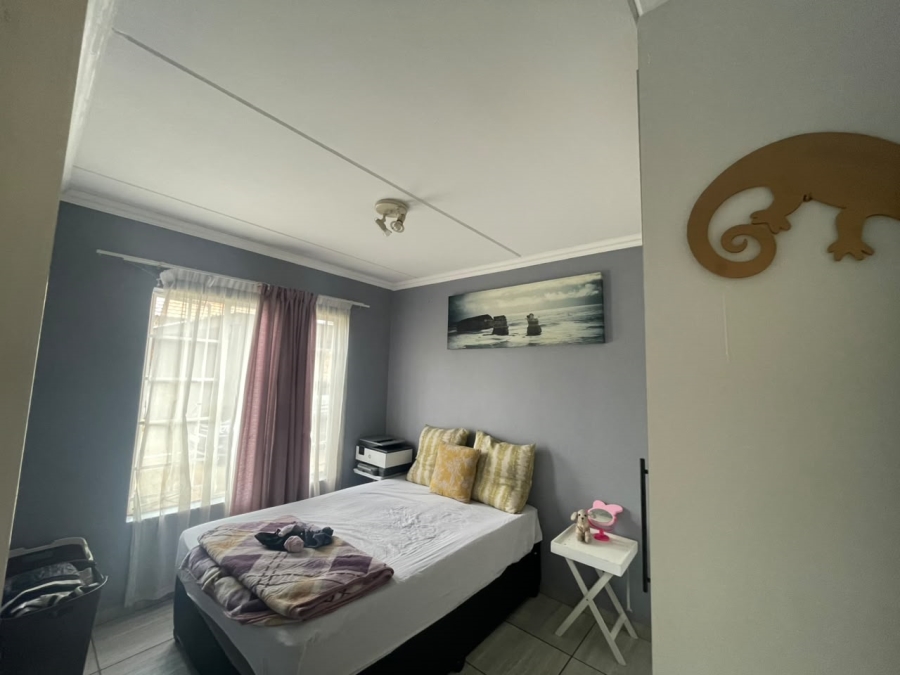 To Let 2 Bedroom Property for Rent in Noordwyk Gauteng