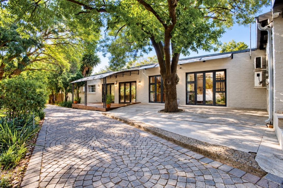 5 Bedroom Property for Sale in Chartwell Gauteng