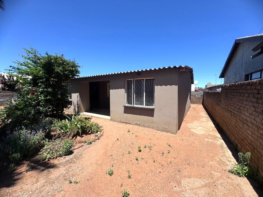 3 Bedroom Property for Sale in Chiawelo Gauteng