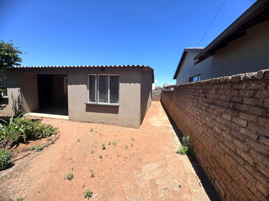 3 Bedroom Property for Sale in Chiawelo Gauteng