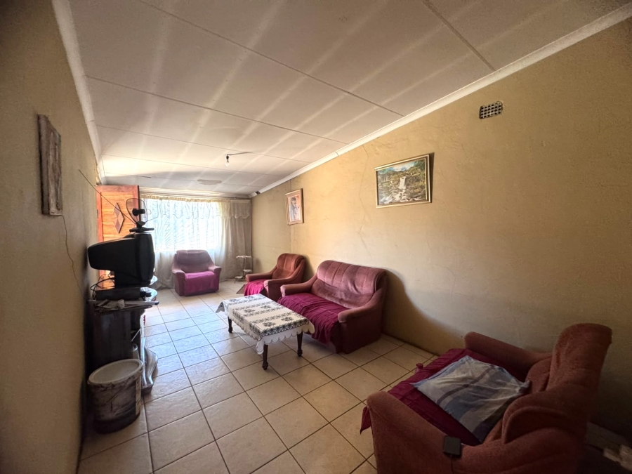3 Bedroom Property for Sale in Chiawelo Gauteng