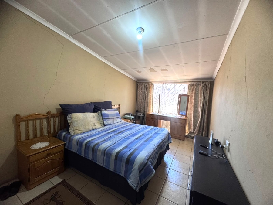 3 Bedroom Property for Sale in Chiawelo Gauteng