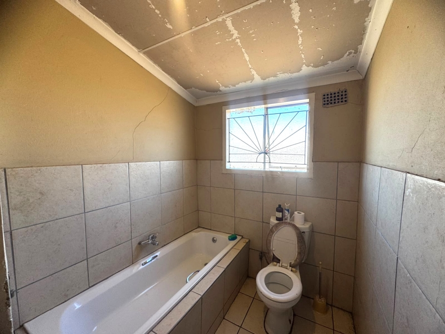 3 Bedroom Property for Sale in Chiawelo Gauteng