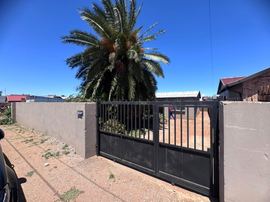 3 Bedroom Property for Sale in Chiawelo Gauteng