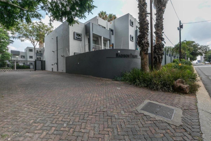 To Let 1 Bedroom Property for Rent in Sandown Gauteng