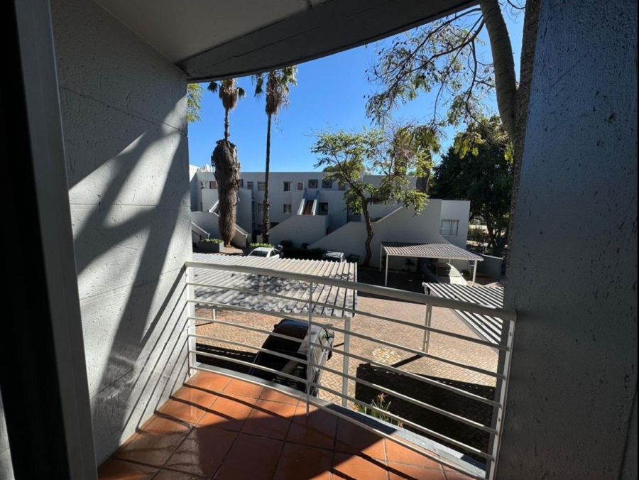To Let 1 Bedroom Property for Rent in Sandown Gauteng